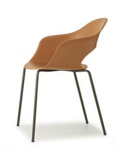 Poltrona in plastica Lady B